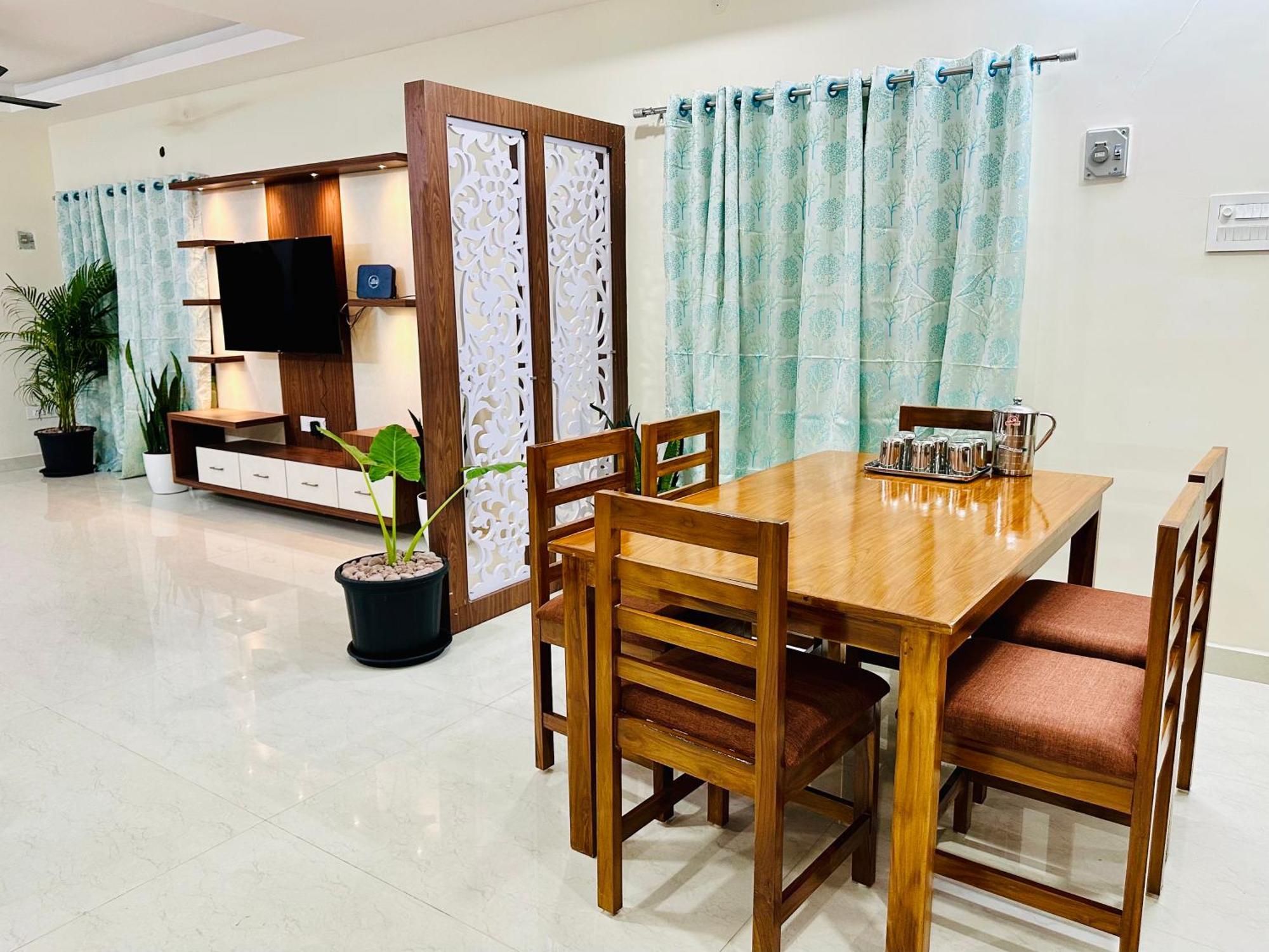 Truelife - 3Bhk Family Suites - Ps4 Pure Veg Restaurant On The Way To Balaji Temple - 2500 Sft Large Signature Apartment - Modular Kitchen - Super Fast Wifi, Smart Tv, 250 Jio Channels - Parking - Easy Access To All Temples - Top Service With Lots Of Tirupati Extérieur photo