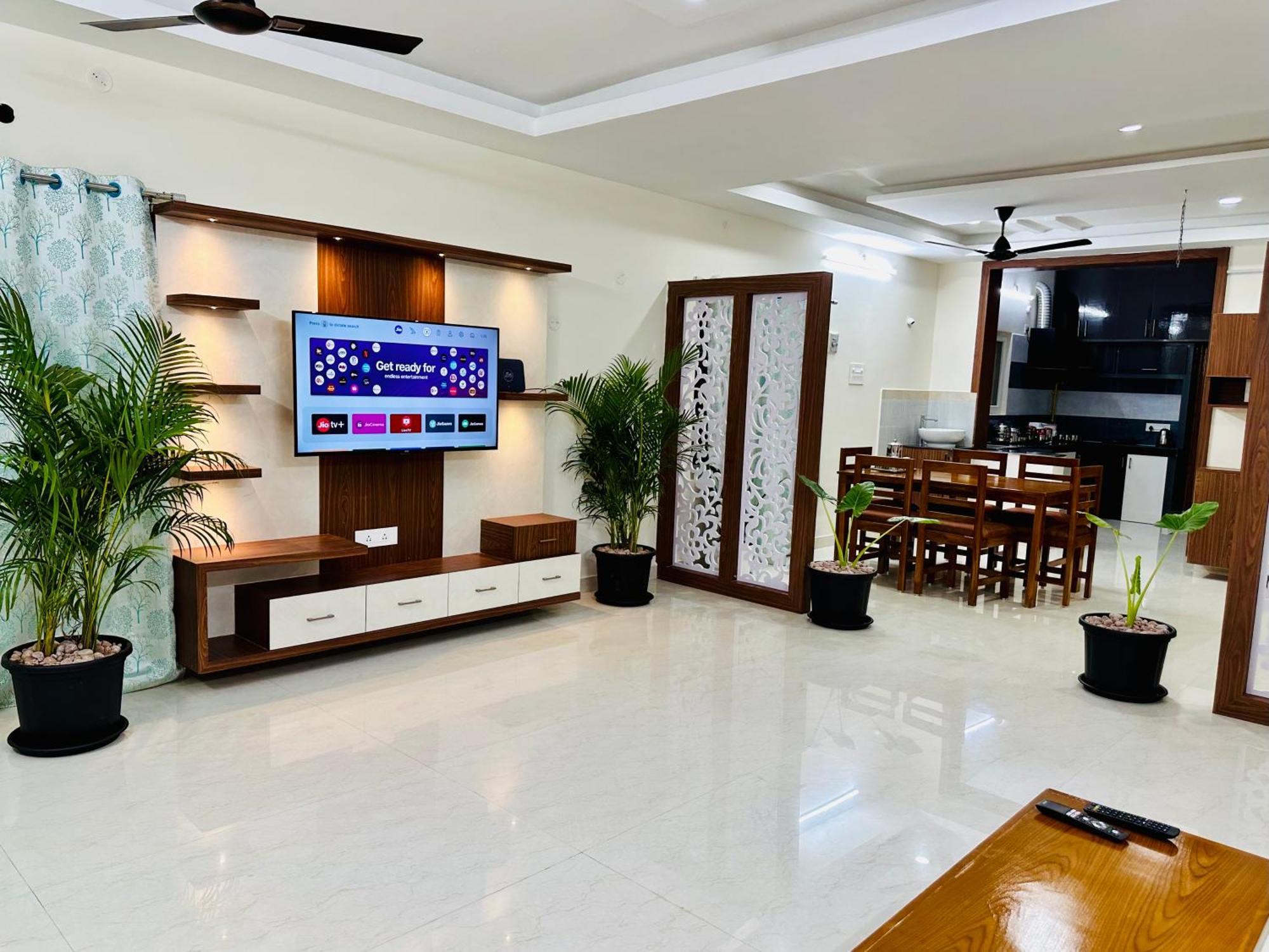 Truelife - 3Bhk Family Suites - Ps4 Pure Veg Restaurant On The Way To Balaji Temple - 2500 Sft Large Signature Apartment - Modular Kitchen - Super Fast Wifi, Smart Tv, 250 Jio Channels - Parking - Easy Access To All Temples - Top Service With Lots Of Tirupati Extérieur photo