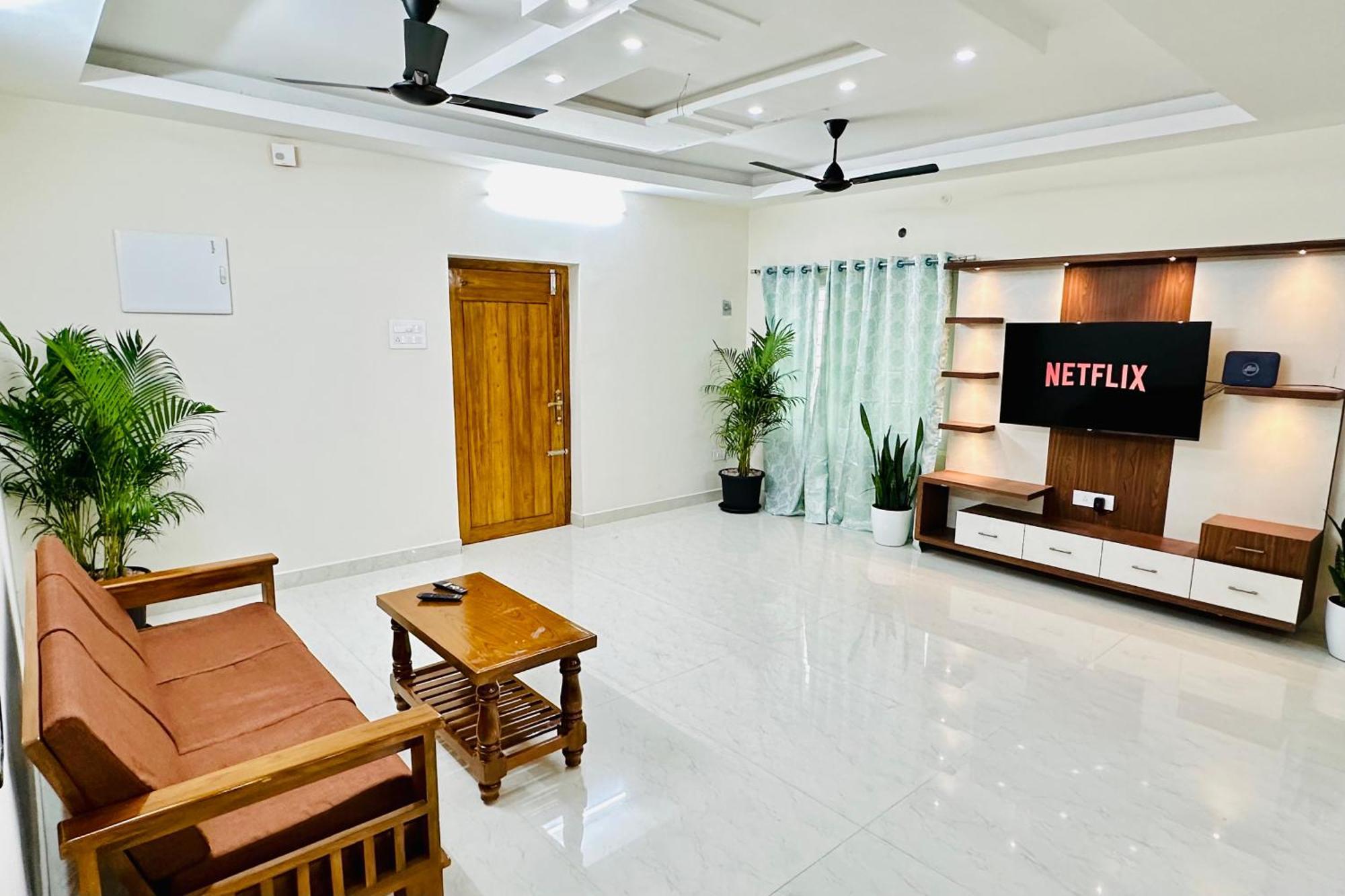 Truelife - 3Bhk Family Suites - Ps4 Pure Veg Restaurant On The Way To Balaji Temple - 2500 Sft Large Signature Apartment - Modular Kitchen - Super Fast Wifi, Smart Tv, 250 Jio Channels - Parking - Easy Access To All Temples - Top Service With Lots Of Tirupati Extérieur photo