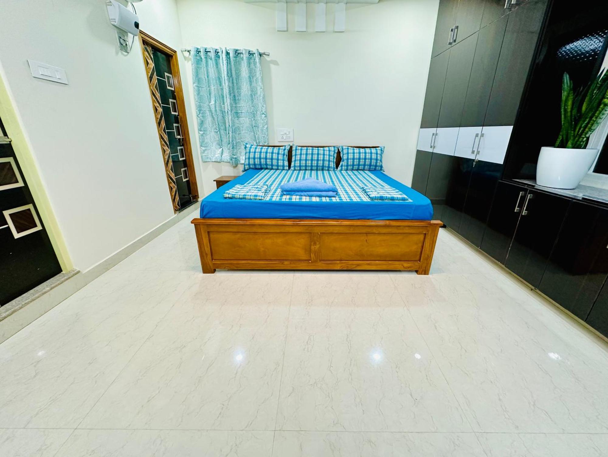 Truelife - 3Bhk Family Suites - Ps4 Pure Veg Restaurant On The Way To Balaji Temple - 2500 Sft Large Signature Apartment - Modular Kitchen - Super Fast Wifi, Smart Tv, 250 Jio Channels - Parking - Easy Access To All Temples - Top Service With Lots Of Tirupati Extérieur photo