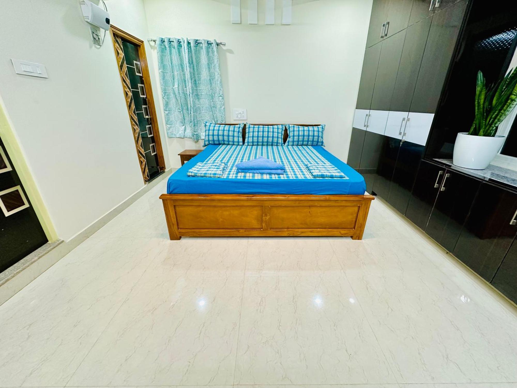 Truelife - 3Bhk Family Suites - Ps4 Pure Veg Restaurant On The Way To Balaji Temple - 2500 Sft Large Signature Apartment - Modular Kitchen - Super Fast Wifi, Smart Tv, 250 Jio Channels - Parking - Easy Access To All Temples - Top Service With Lots Of Tirupati Extérieur photo