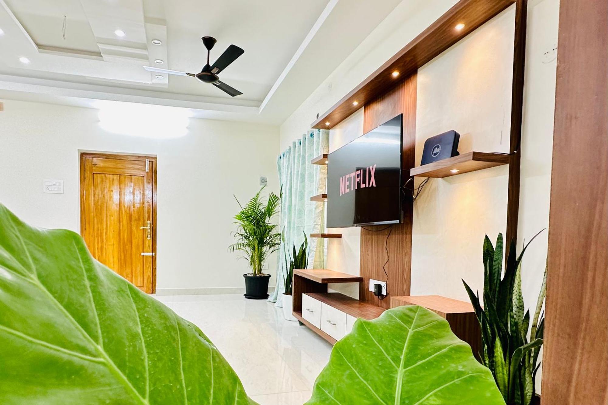 Truelife - 3Bhk Family Suites - Ps4 Pure Veg Restaurant On The Way To Balaji Temple - 2500 Sft Large Signature Apartment - Modular Kitchen - Super Fast Wifi, Smart Tv, 250 Jio Channels - Parking - Easy Access To All Temples - Top Service With Lots Of Tirupati Extérieur photo